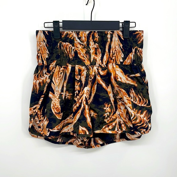 NWOT FREE PEOPLE Movement The Way Home Shorts - Picture 2 of 3